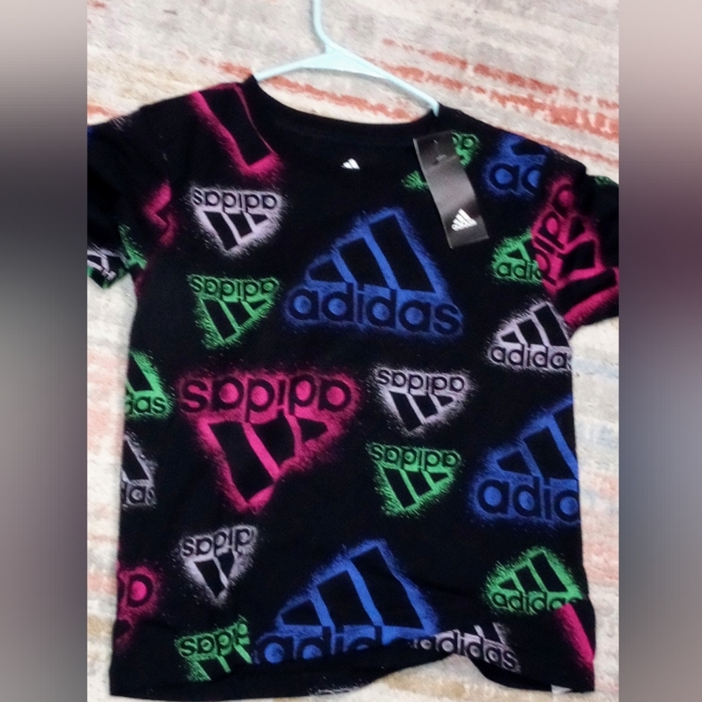 Adidas tee
